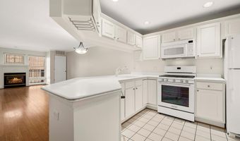 6940 FAIRFAX Dr 200, Arlington, VA 22213