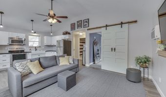 110 N Tresslar Ave, Bargersville, IN 46106