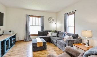 1418 Rapids St, Adel, IA 50003