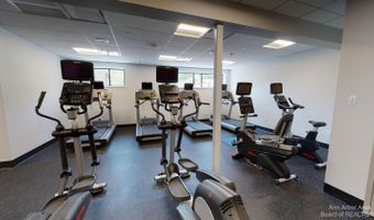 2907 Corston Rd, Ann Arbor, MI 48105