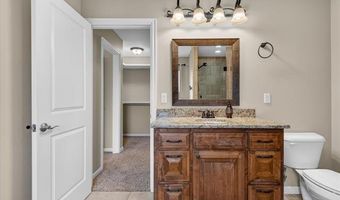 6422 Foxtail Park Dr, Bartlesville, OK 74006
