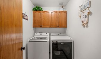 8065 NE 25th Ave, Altoona, IA 50009