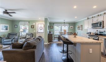9 Cheryl Ln, Coventry, RI 02816