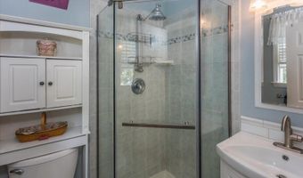 130 Lake Iliff Rd, Andover, NJ 07860