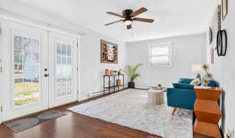 105 E Main St, Anna, OH 45302