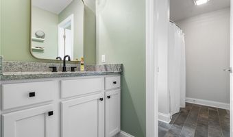 450 Hartville Rd, Atwater, OH 44201