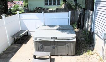 252 S Main St, Coventry, RI 02816