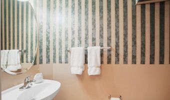 431 STANTON Pl, Alexandria, VA 22304