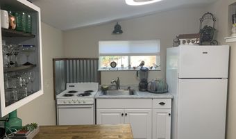 19325 Hill St, Anderson, CA 96007