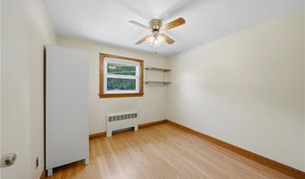 33 Shirley Dr, Cumberland, RI 02864