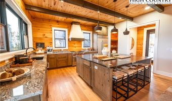 617 Eagle Creek Trl, Banner Elk, NC 28604