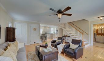 38 Highland Ave, Barrington, RI 02806