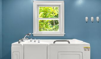 9 Hounds Way, Bath, ME 04530