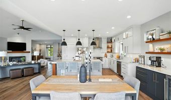 430 Carlyle Dr, North Liberty, IA 52317