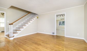 43 Plankton St, Bridgeport, CT 06606