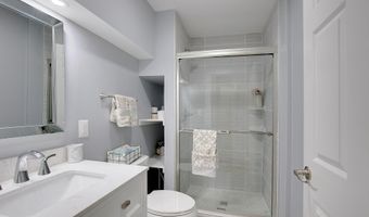 210 BOWEN Ct, Annapolis, MD 21401