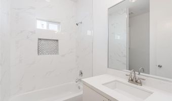529 Country Club Dr, Alamo, TX 78516