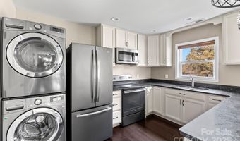 24 Ian River Dr, Asheville, NC 28806