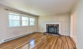 377 High St, Candia, NH 03034