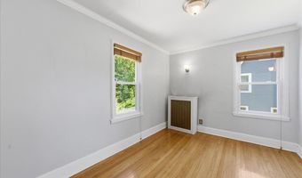 11 Freeman Rd, Albany, NY 12208