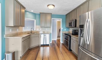108 Camberly Ln, Aberdeen, NC 28315