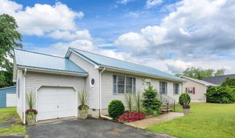 4 THATCHER St, Frankford, DE 19945