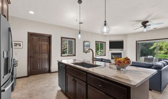 1074 W WILLIS Way, Appleton, WI 54913