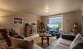 374 Carbine Dr, Clark Fork, ID 83811