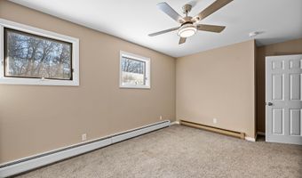 23 Lisa Dr, Barre, VT 05641