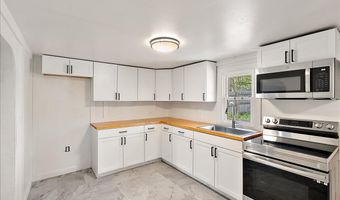 47 Wayne St, Allegan, MI 49010