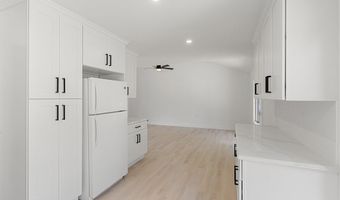 13 Grouse Dr, Bayville, NJ 08721