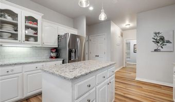 3525 Golf Course Dr, Alma, AR 72921