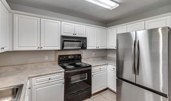 619 Shadowridge Dr, Brandon, MS 39047