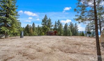 67 Little Donner Dr, Cascade, ID 83611