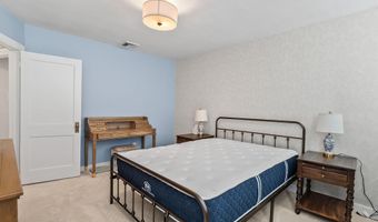 4009 LAURISTON St, Philadelphia, PA 19128