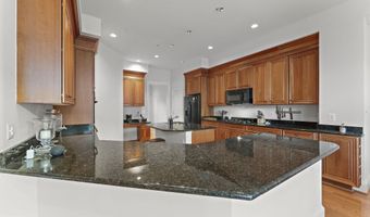 1815 POTOMAC GREENS Dr, Alexandria, VA 22314