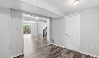 4626 BRENTLEIGH Ct, Annandale, VA 22003