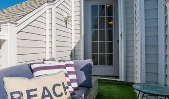 4 Newport Ave B2, Newport, RI 02840