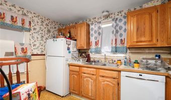 39 Greenfield Ave, North Providence, RI 02911