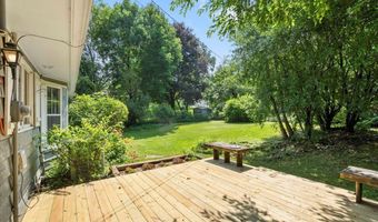 6337 Piping Rock Rd, Madison, WI 53711