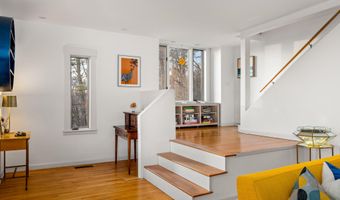 26 Old Searsport Ave, Belfast, ME 04915