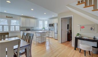 38 Highland Ave, Barrington, RI 02806