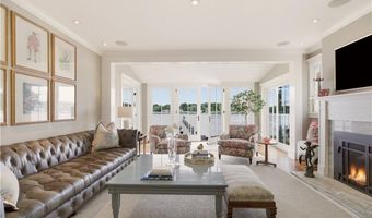 11 Opechee Dr, Barrington, RI 02806