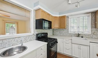 134 D Crestview Ave, Absecon, NJ 08201