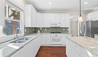 3010 Lakeside Ct, Alpharetta, GA 30005