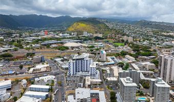 909 University Ave 210, Honolulu, HI 96826