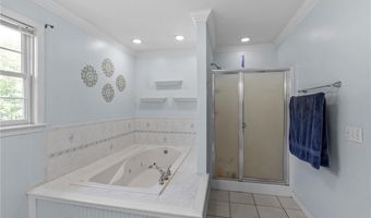 38 Steeple Ln, Lincoln, RI 02865