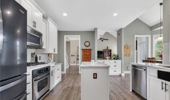 18224 153rd St, Basehor, KS 66007