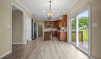 939 White Water Dr, Adams Twp., PA 16046