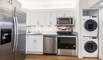 20505 E Country Club Dr 143, Aventura, FL 33180